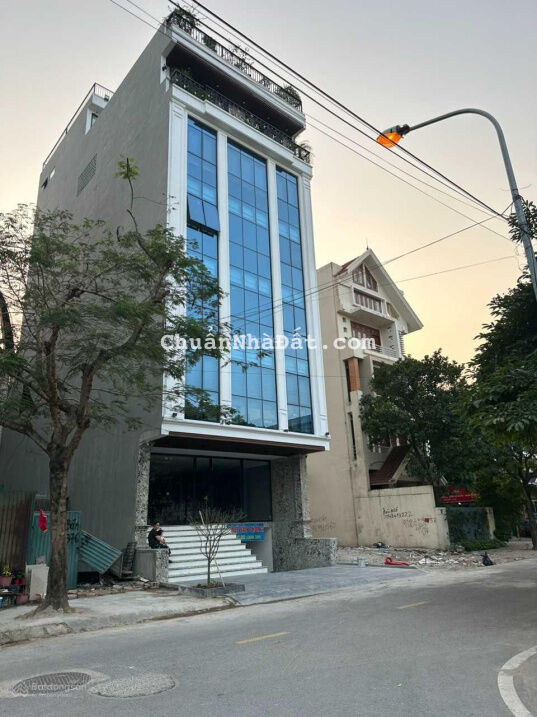 Cho thuê sàn văn phòng 150m2, thông sàn, nhà mới ở Cầu Diễn