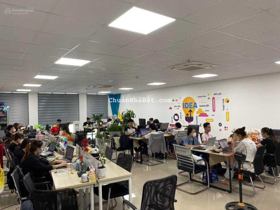 Cho thuê sàn văn phòng 150m2, thông sàn, nhà mới ở Cầu Diễn
