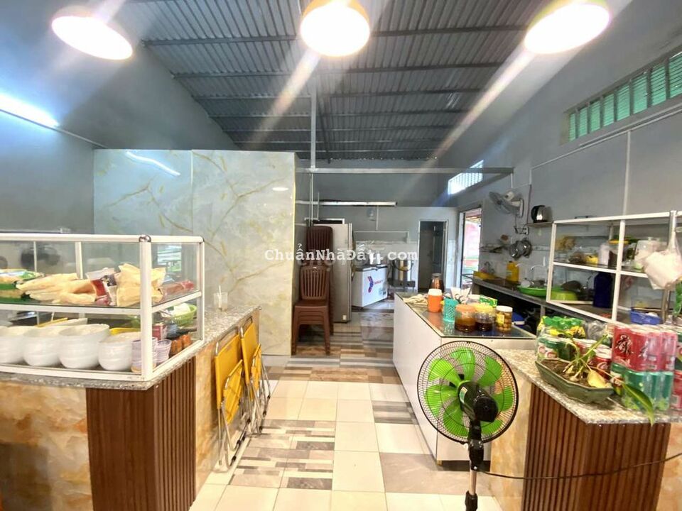 Sang lại quán cafe Vị trí đẹp góc 2 mặt tiền trục chính KDC Nam Long