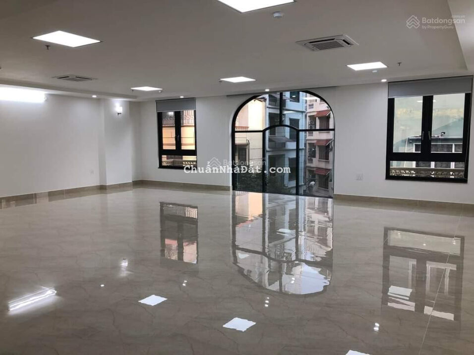 Chính chủ cho thuê nhà 7 tầng có hầm phố Trần Kim Xuyến, Trung Kính, Yên Hòa. Lh 0866696199 Chính chủ cho thuê nhà 7 tầng có hầm phố Trần Kim Xuyến, Trung Kính, Yên Hòa. Lh 0866696199