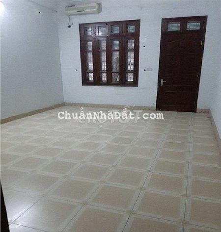 Nhà thuê làm Vp, lớp học ngõ 106 Hoàng Quốc Việt, dt 65m2 x 4 tầng