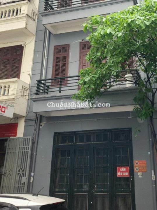 Cho thuê nhà mặt ngõ 100 Hoàng Quốc Việt - DT 80m2 x 4 tầng, Mt 5m