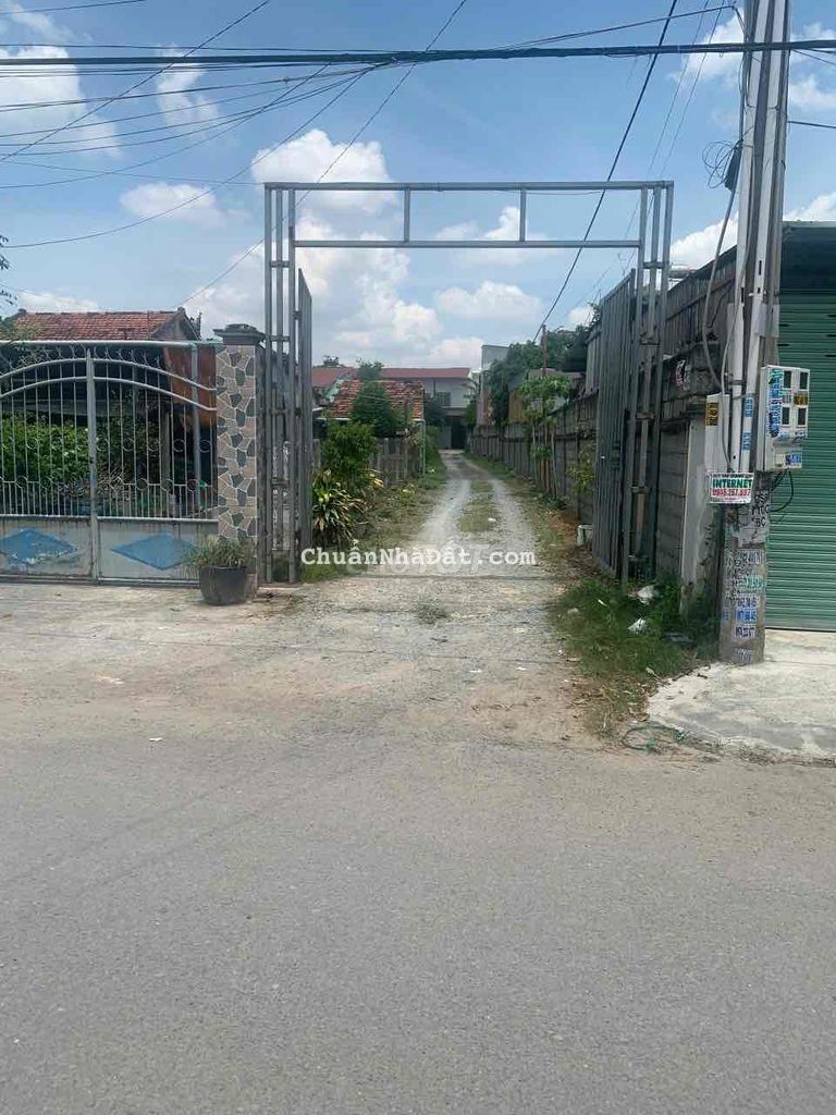 Cho Thuê Kho 200M - Gần BV Dĩ An , Điện 3 Pha , Đường Xe Tải Chạy