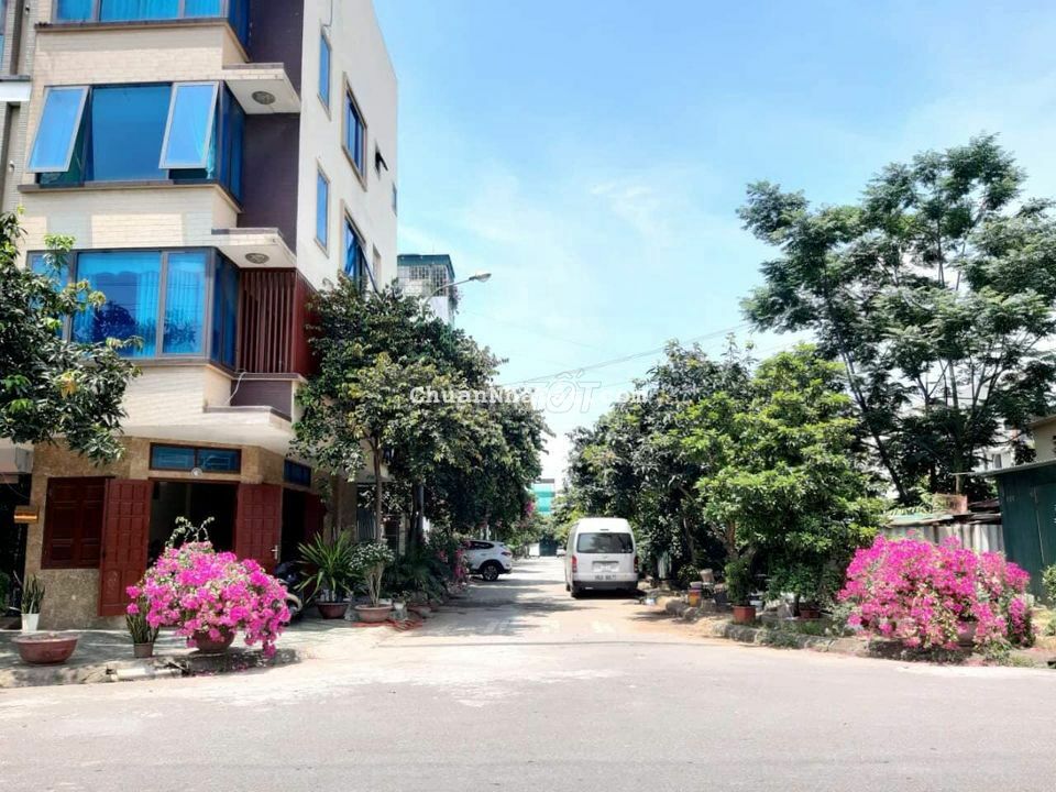 Cho thuê nhà 4.5 tầng nguyên căn tại KĐT 31Ha Trâu Quỳ