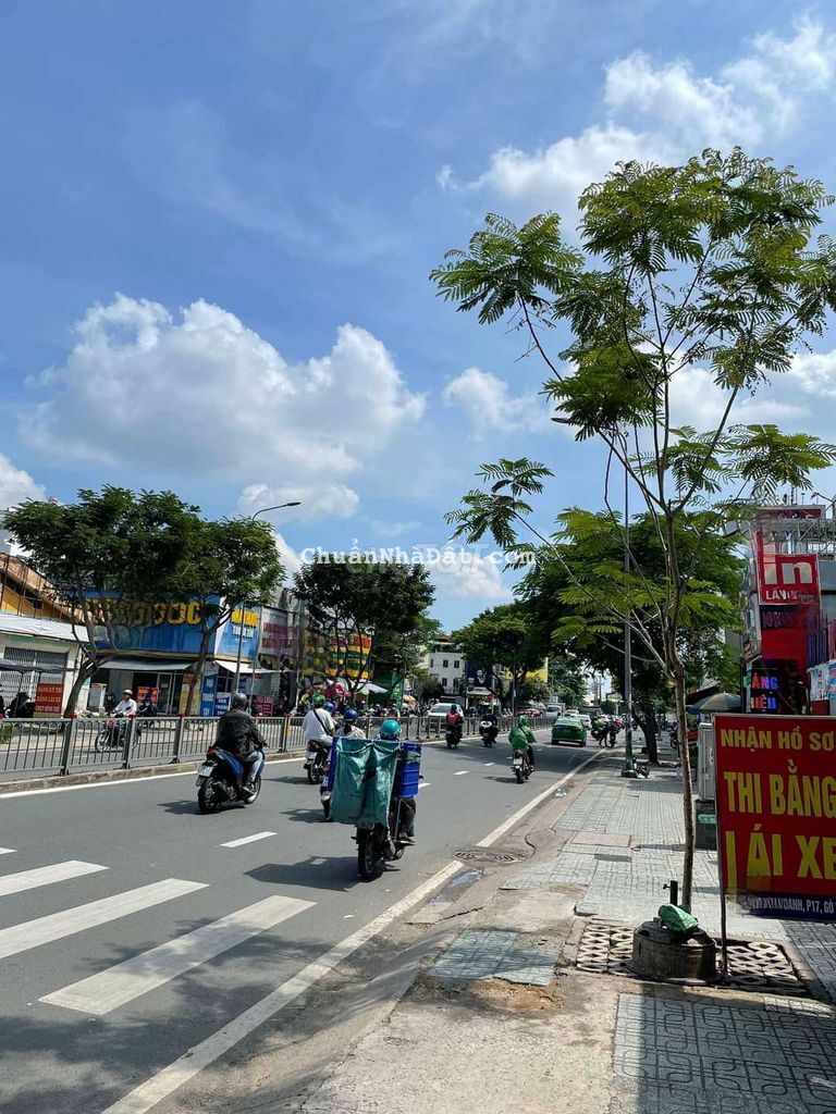 Nhà mt đường khu văn phòng trường học thể thao Nhà mt đường khu văn phòng trường học thể thao