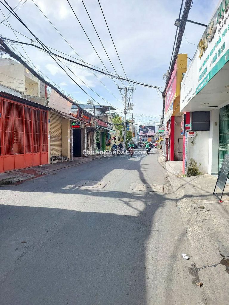 Sang quán cafe MT Thống Nhất, 6x18m, 1 lầu, đủ đồ Sang quán cafe MT Thống Nhất, 6x18m, 1 lầu, đủ đồ