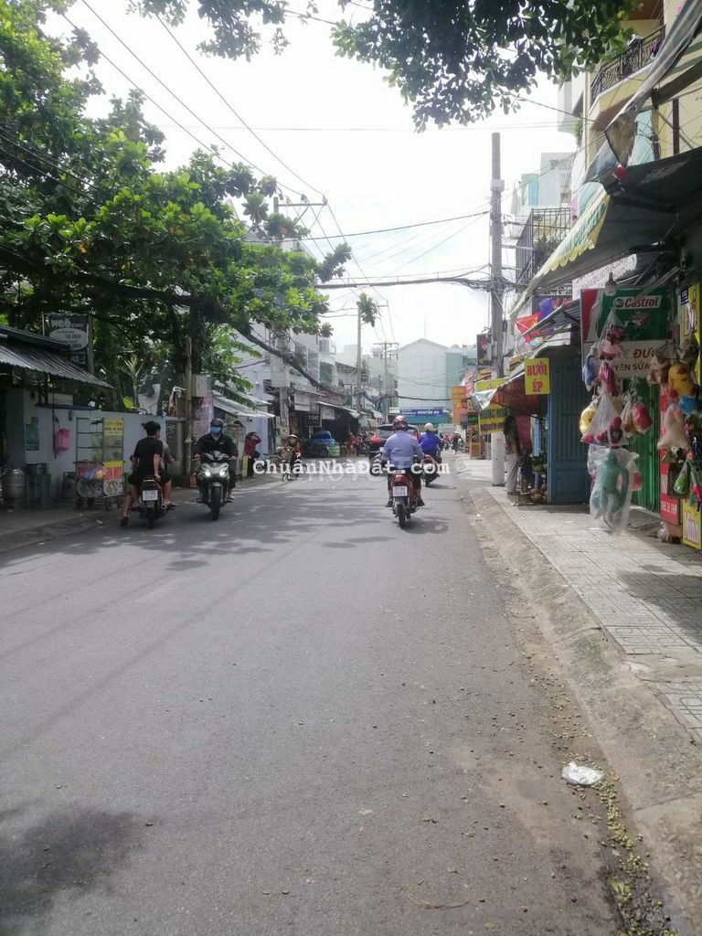 Cho thuê kho 130m2 HXT nguyễn duy cung p12