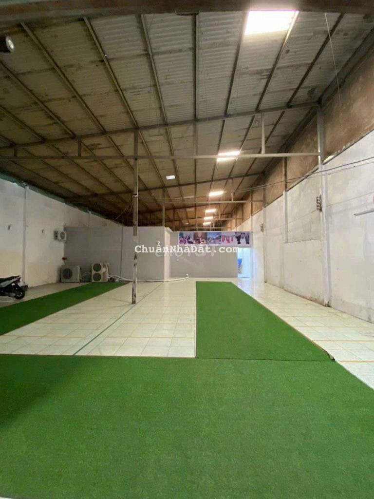 Cho thuê kho 130m2 HXT nguyễn duy cung p12