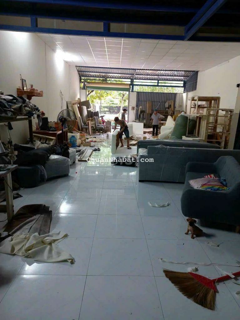 Kho xưởng hẻm 12m, 8X25M, đúc lửng mới đẹp, Phạm Văn Chiêu