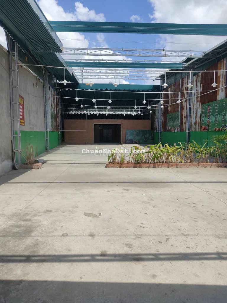 Mặt Bằng Kinh doanh Mặt Tiền Nguyễn oanh (550m2 ) có sẵn máy che P.17