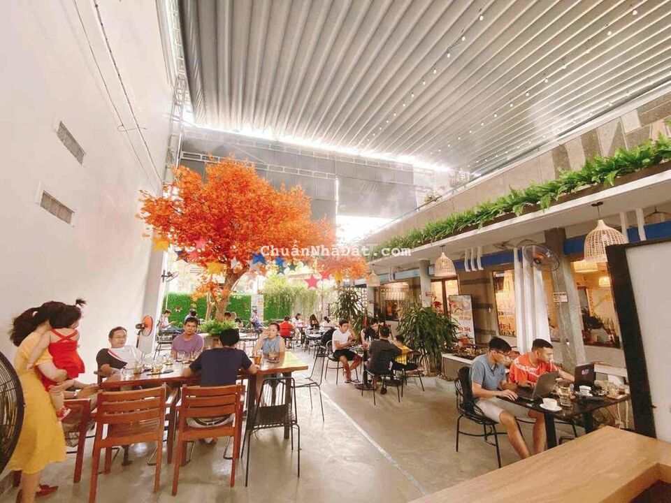 sang Quán coffee shop Sân vườn có lượng khách sẵn 600 m2