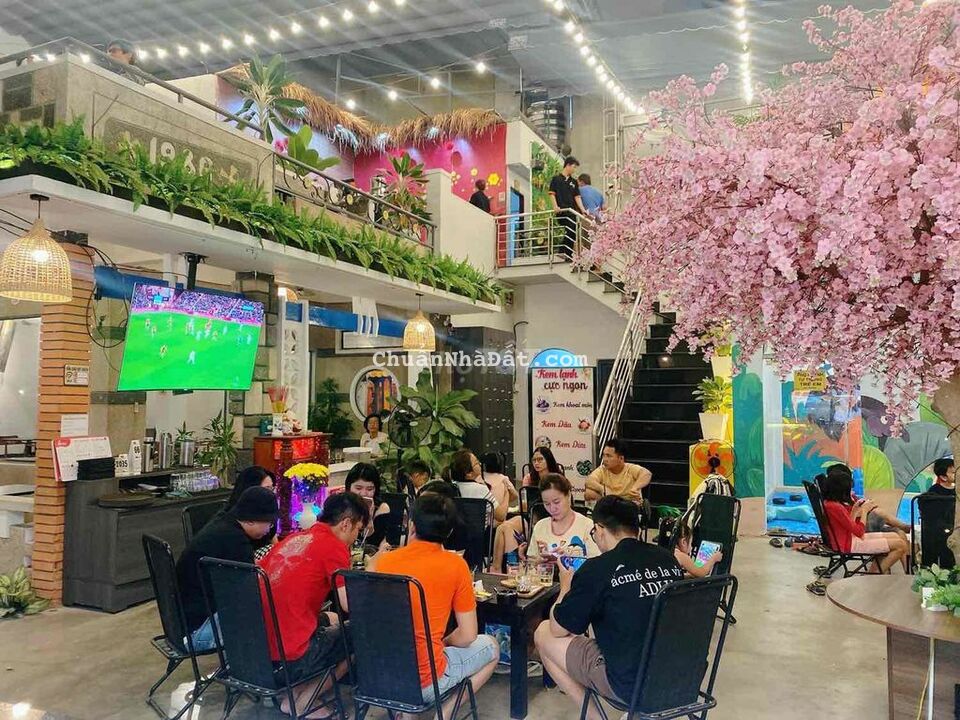 sang Quán coffee shop Sân vườn có lượng khách sẵn 600 m2