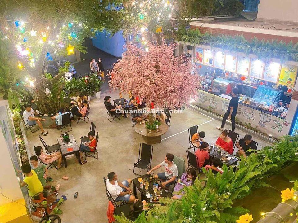 sang Quán coffee shop Sân vườn có lượng khách sẵn 600 m2