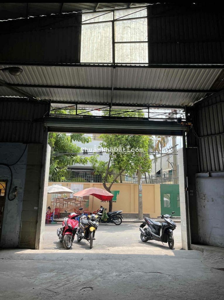 kho xưởng hẻm xe tải đường phan huy ích DT 15x46