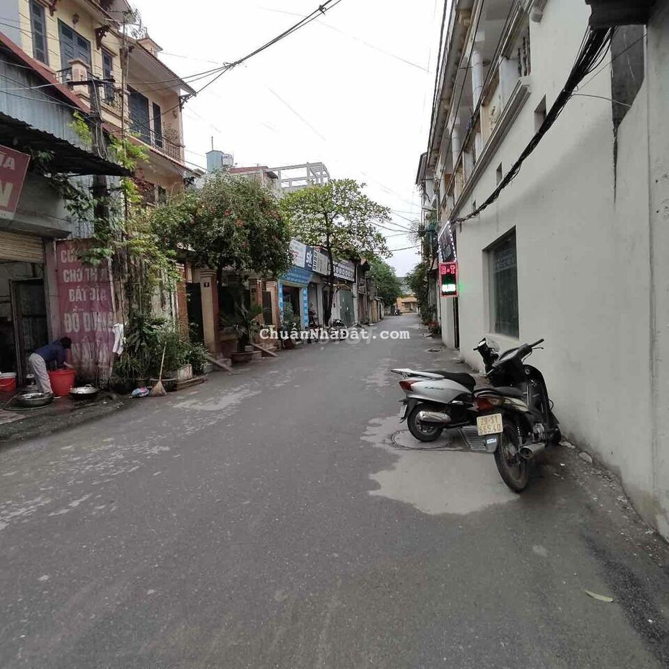 CHO THUÊ KHO 400m2 Ở LĨNH NAM HOÀNG MAI