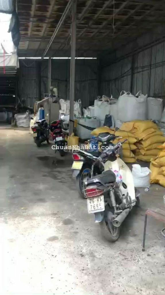 CHO THUÊ KHO XƯỞNG QUẬN 1000M2 DƯƠNG CÔNG KHI HÓC MÔN, XE CÔNG