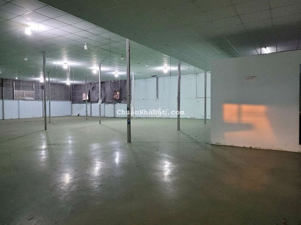 Cho thuê kho xưởng 25x40 đẹp tiện làm may kho