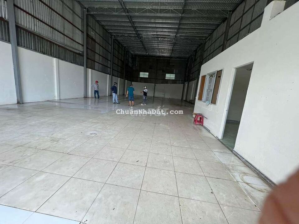 Chủ cho thuê 400m xưởng  mới.chợ đầu mối hóc môn