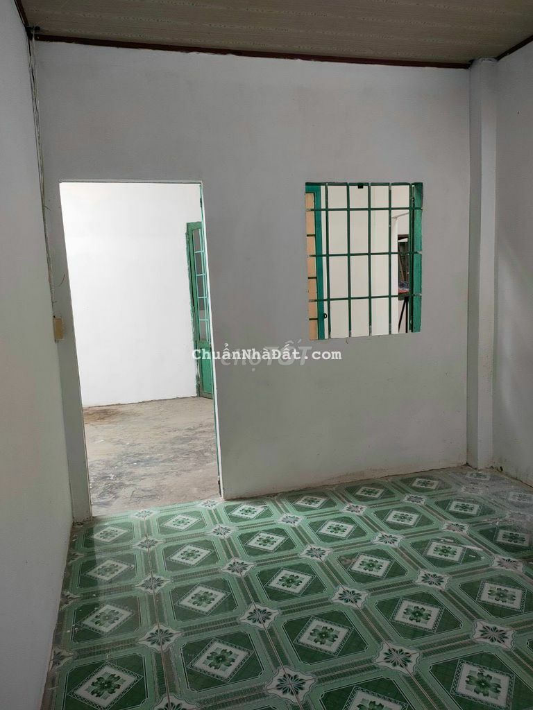 Tôi cho thuê kho mới đẹp 550m2 đường Dương Công Khi giáp Q.12 Tôi cho thuê kho mới đẹp 550m2 đường Dương Công Khi giáp Q.12