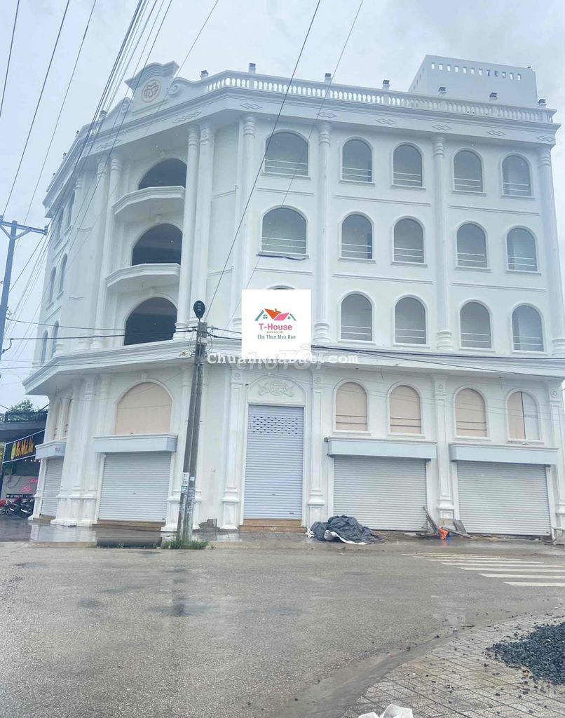 GÓC 2 MẶT TIỀN TRUNG TÂM TP LONG XUYÊN AG