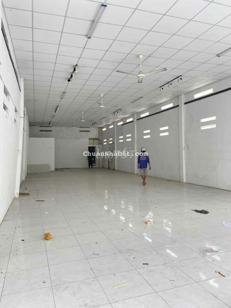 MẶT TIỀN TRẦN HƯNG ĐẠO LX NGANG 8m MẶT TIỀN TRẦN HƯNG ĐẠO LX NGANG 8m