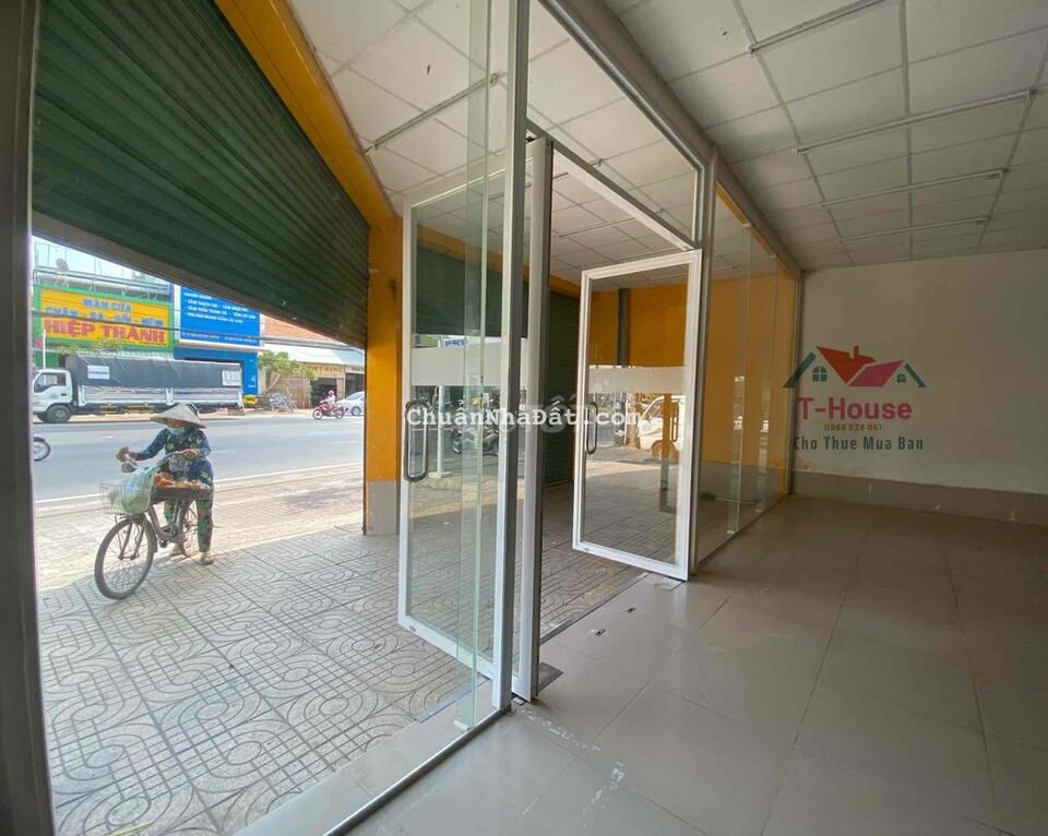 GÓC 2 MẶT TIỀN TRẦN HƯNG ĐẠO TP LONG XUYÊN GÓC 2 MẶT TIỀN TRẦN HƯNG ĐẠO TP LONG XUYÊN