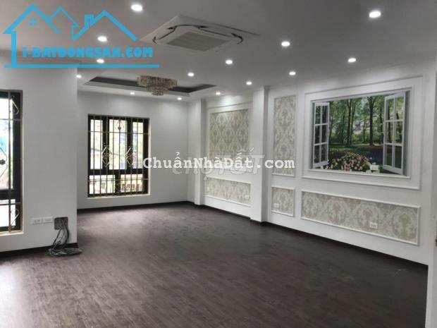 LK Lê Quang Đạo 5 tầng, đường rộng oto đỗ thoải mái, có vỉa hè.