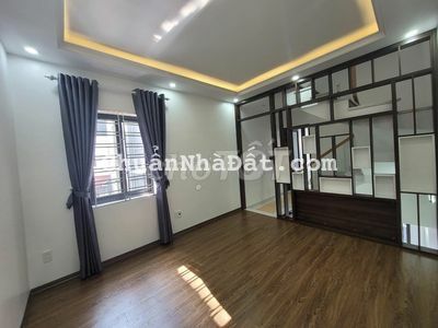 LK Lê Quang Đạo 5 tầng, đường rộng oto đỗ thoải mái, có vỉa hè.