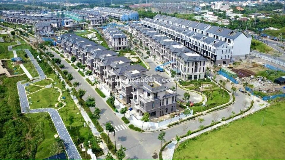 Cho thuê Shophouse Zeitgeist Nhà Bè 7x18m, 3 lầu nhà thô giá rẻ Cho thuê Shophouse Zeitgeist Nhà Bè 7x18m, 3 lầu nhà thô giá rẻ