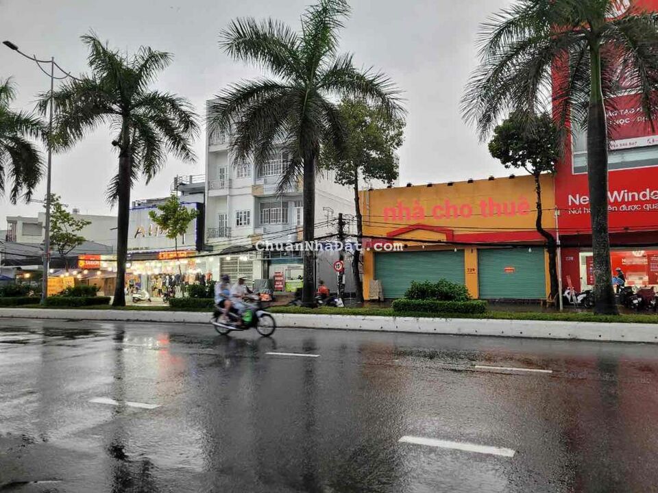 CHO THUÊ NHÀ MẶT BẰNG GÓC HAI MẶT TIỀN NGANG 13M ĐƯỜNG 3/2