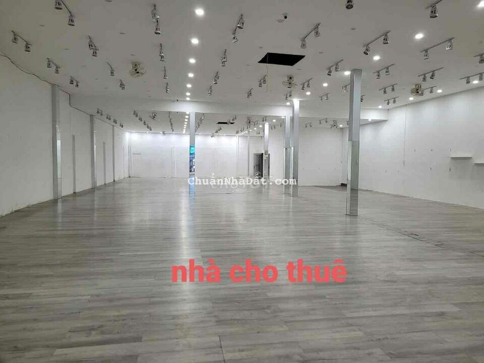 CHO THUÊ NHÀ MẶT BẰNG GÓC HAI MẶT TIỀN NGANG 13M ĐƯỜNG 3/2