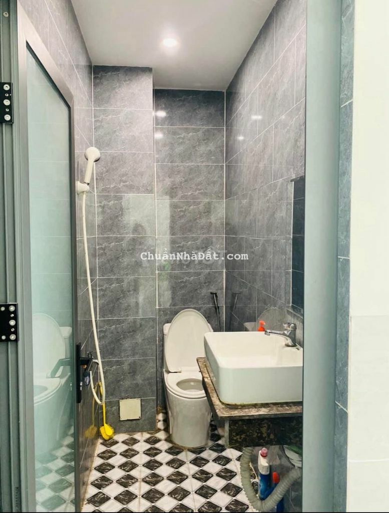 CHO THUÊ NHÀ MẶT TIỀN ĐƯỜNG TRẦN BẠCH ĐẰNG SÁT BÊN ĐẠI HỌC Y DƯỢC