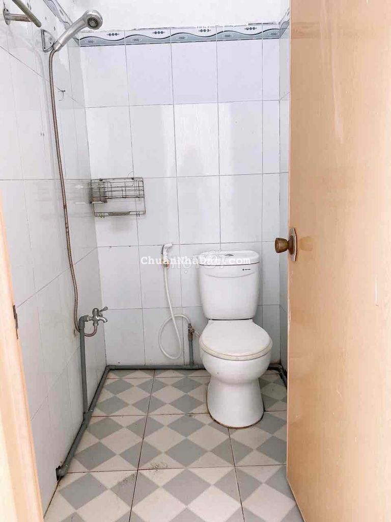 Cho thuê mặt tiền đương Trương Định chỉ 12tr/tháng kinh doanh tự do