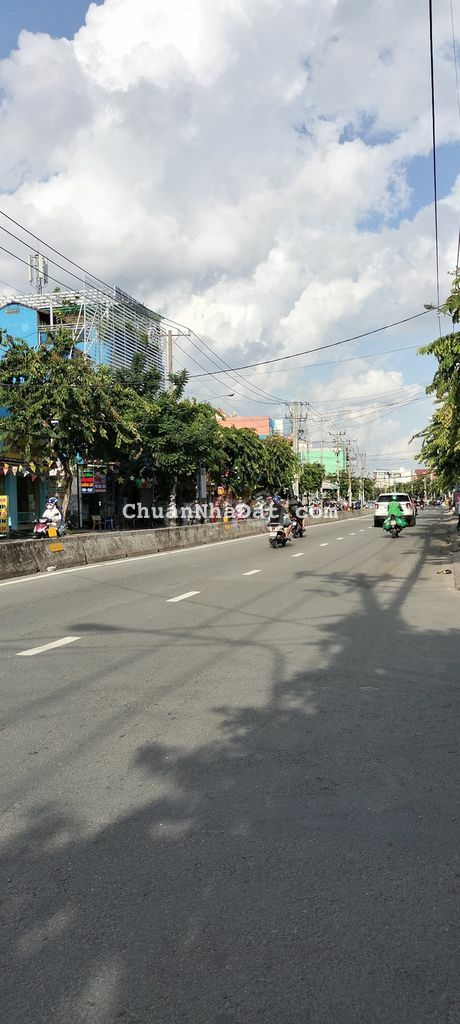 Kho xưởng đường Phan Văn Hớn. 1000m2. 45 triệu