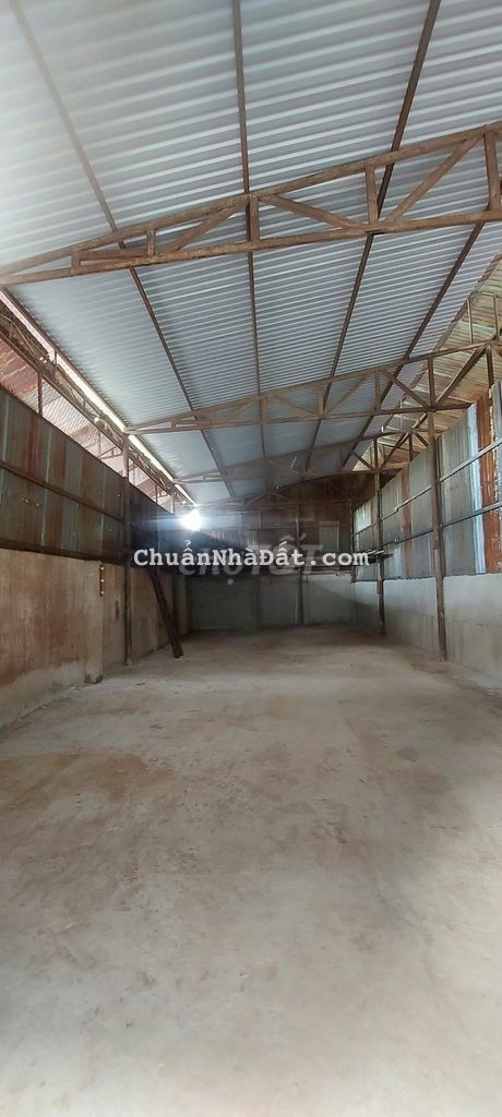 Kho xưởng hẻm 391 NVQ. 6,2m x 20m. giá 8 triệu