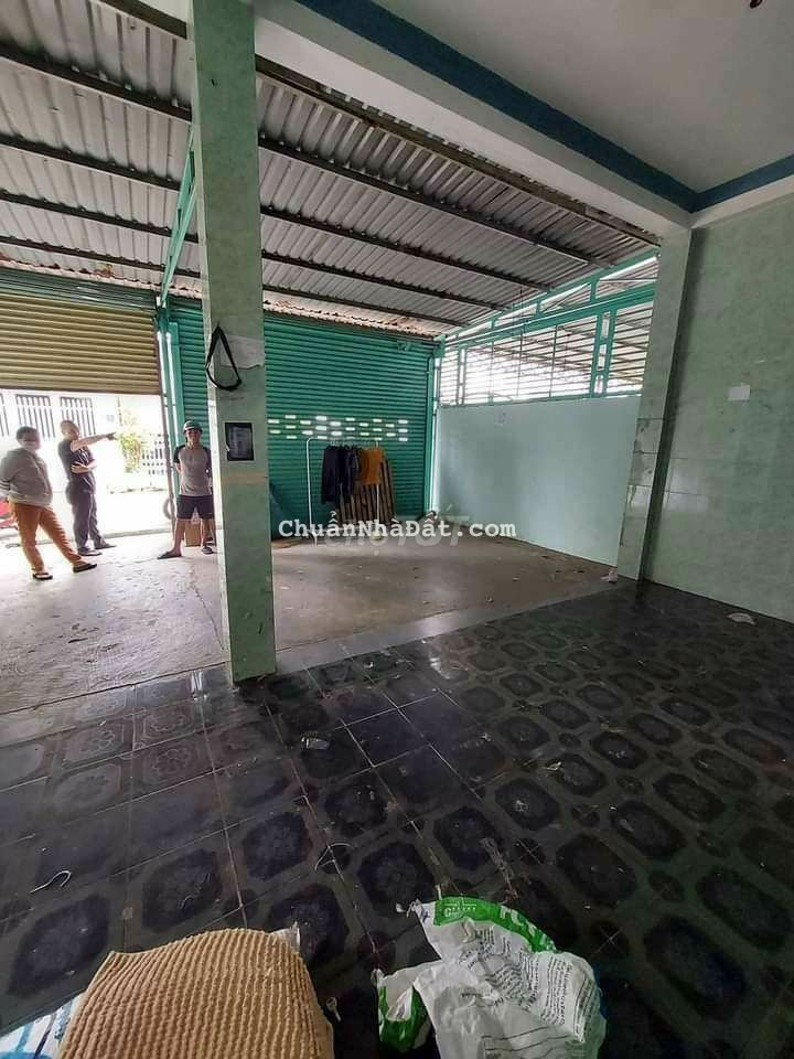 Cho thuê nhà xưởng mặt tiền Thới An, 7x25m, cấp 4, 2pn, đường 6m