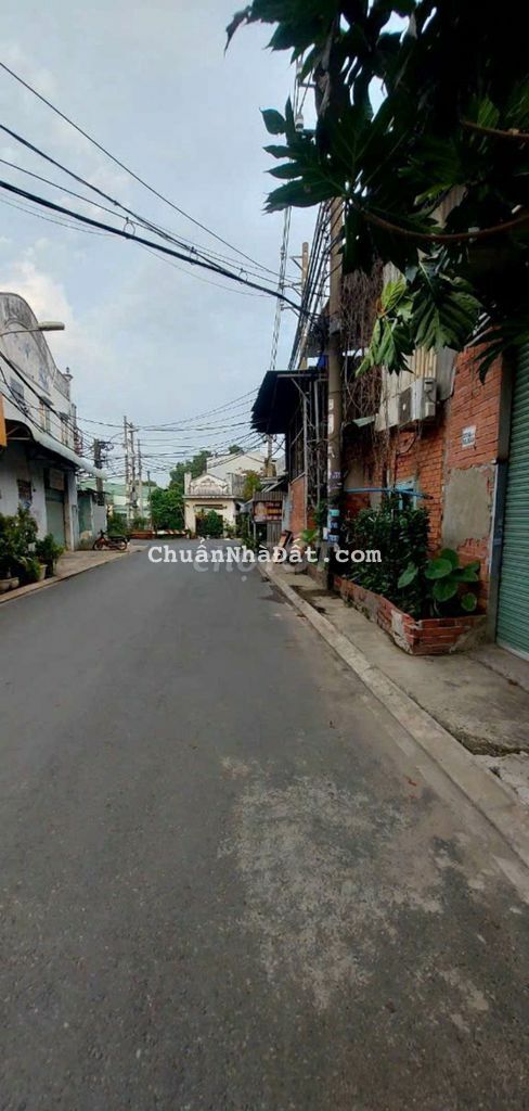 Kho xưởng mới 100% đường xe tải 5t thông ra Quốc Lộ 1A. Điện 3pha