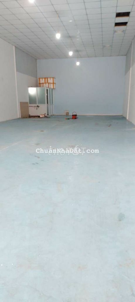 Xưởng mới đẹp 200m2 cam kết như hình ảnh nền epoxy trần cao 6m xe tải