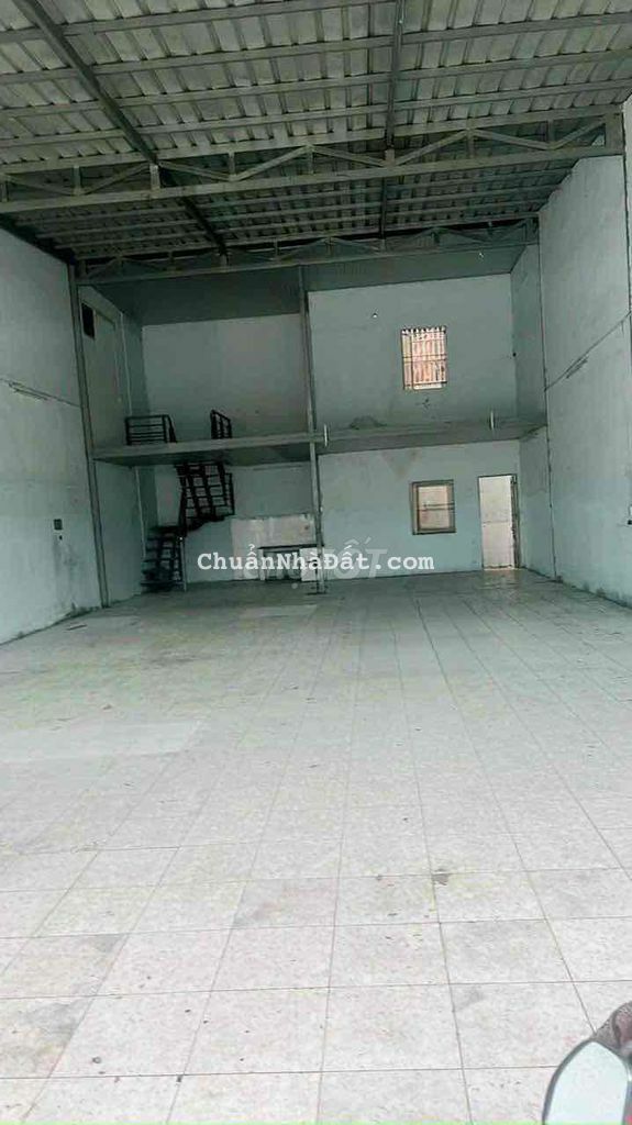 Cho thuê xưởng 10x25m.Mặt Tiền đường TA cách Lê Thị Riêng 30m.Q12