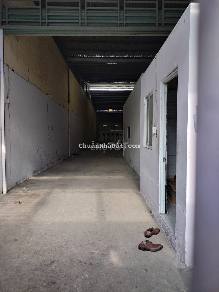Kho xưởng mặt tiền đường Tân Thới Nhất 1B. 370m2. Giá 28 triệu
