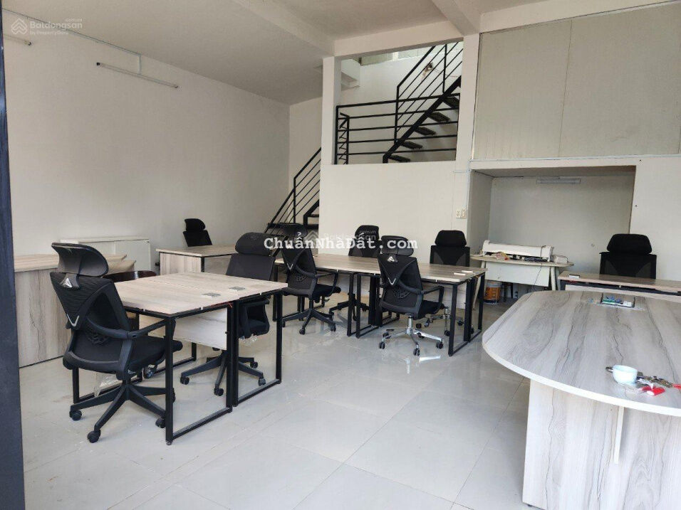 Sẵn văn phòng 1 trệt+1 lầu! giá chỉ 28 triệu/tháng cho thuê nguyên căn Thảo Điền 160m2