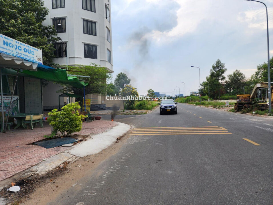 Sẵn văn phòng 1 trệt+1 lầu! giá chỉ 28 triệu/tháng cho thuê nguyên căn Thảo Điền 160m2