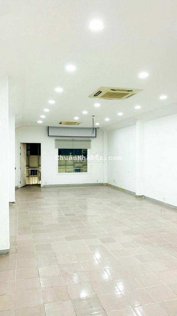 Tòa nhà MT Trương Định - Võ Văn Tần, Q3. DTSD: 1000m2 Tòa nhà MT Trương Định - Võ Văn Tần, Q3. DTSD: 1000m2