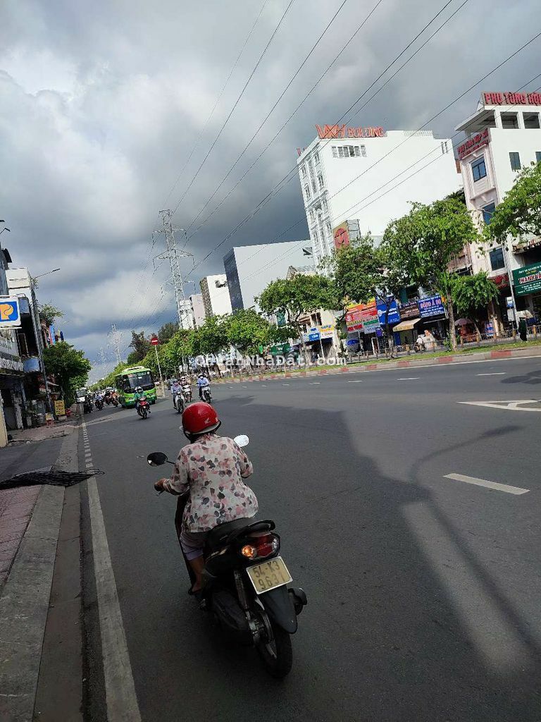 MT Kinh Dương Vương 14x42 1 lầu trống suốt