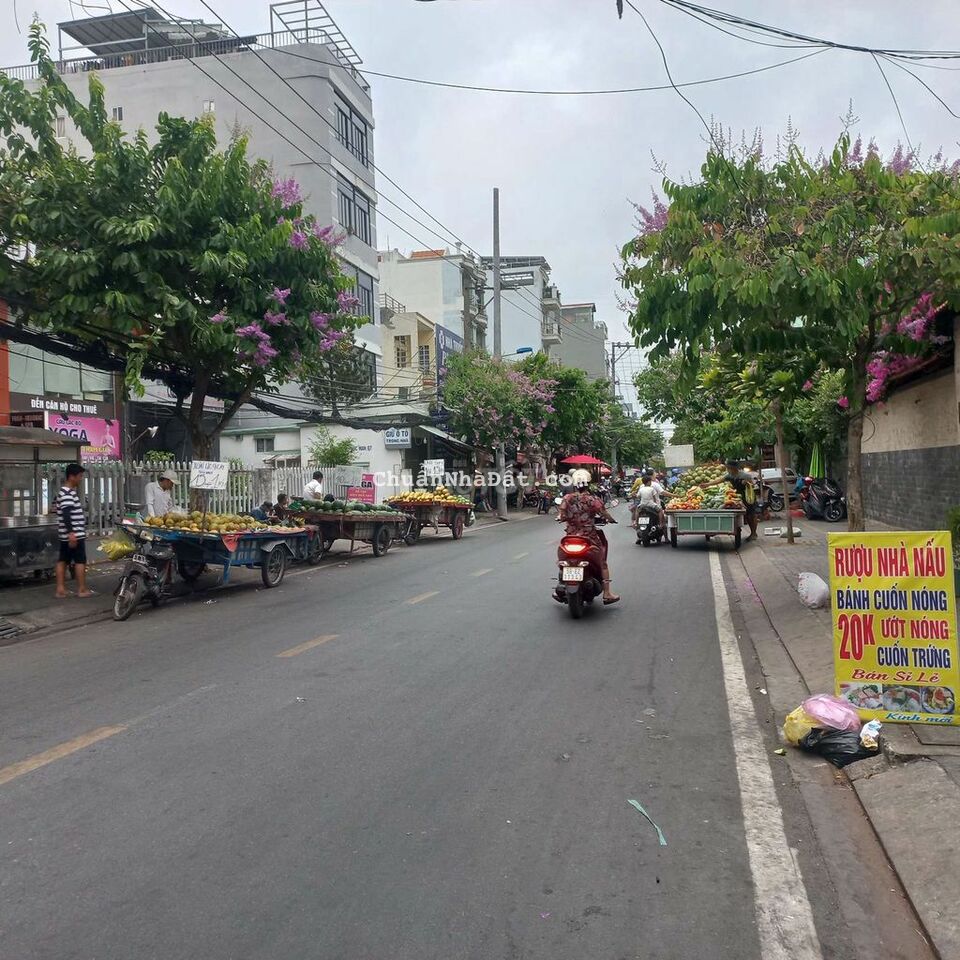 Q7. Cần sang quán cfe .vị trí đẹp .xôm