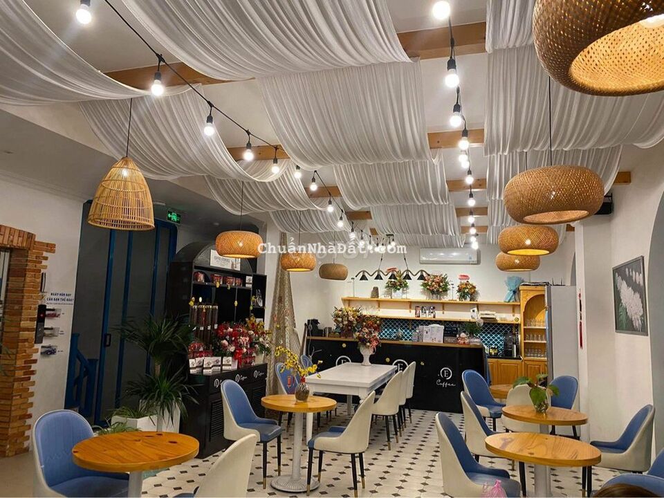 Cho thuê hoặc sang cf mt TRẦN HƯNG ĐẠO - vào kd ngay