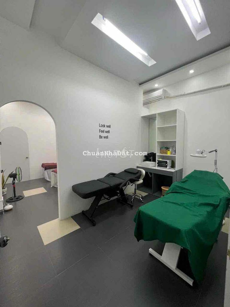 Cho thuê nhà cấp 4 90m2 1pn/1wc mặt tiền trần cao vân - giá : 12tr Lh;