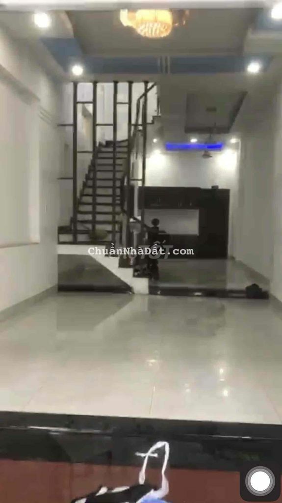 nhà lầu trệt 120m2 sân xe hơi 5p ngủ kinh doanh đa ngành 10tr/th