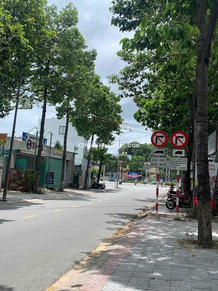 Cho thuê toà nhà nhà mặt tiền đường kinh doanh phường hiệp thành