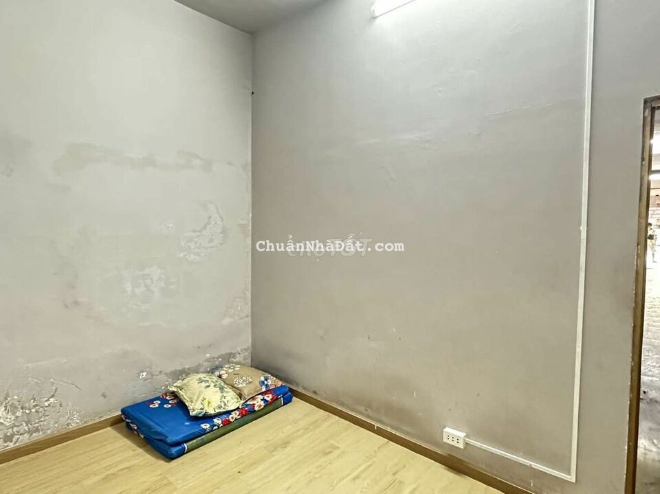 Cho thuê mặt bằng mặt tiền đường Cách mạng tháng 8, kinh doanh Vip